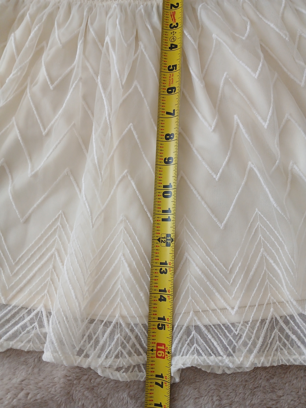 American Eagle Outfitters Cream Embroidered Mesh Mini Skirt Women's Small Lined - Picture 5 of 6